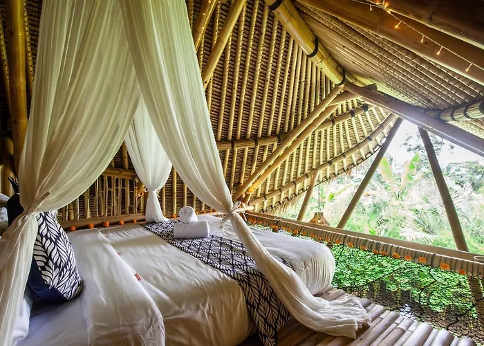 Balikayanas Bamboo House - Miggiell House Villa Karangasem