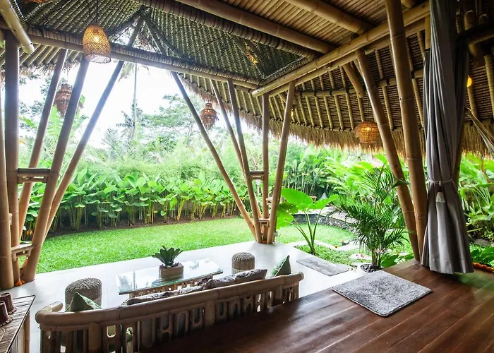 Balikayanas Bamboo House - Miggiell House Villa Karangasem
