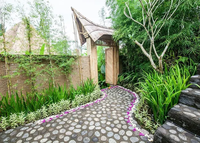 Balikayanas Bamboo House - Miggiell House Villa Karangasem