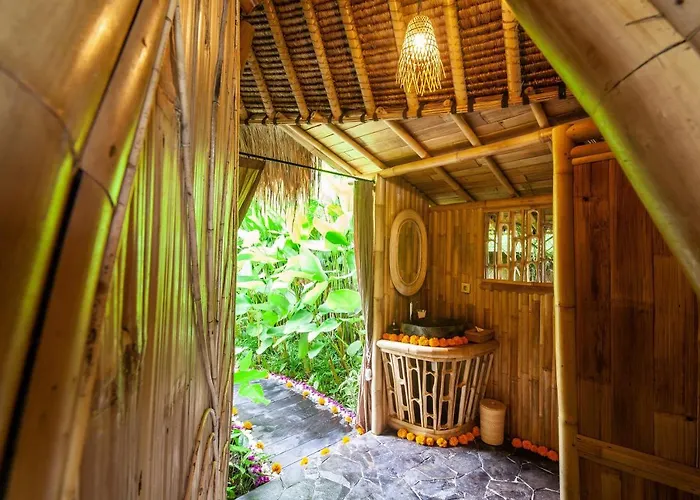 Balikayanas Bamboo House - Miggiell House Villa *