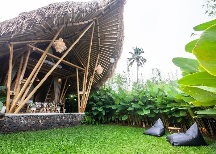 Balikayanas Bamboo House - Miggiell House Villa Karangasem